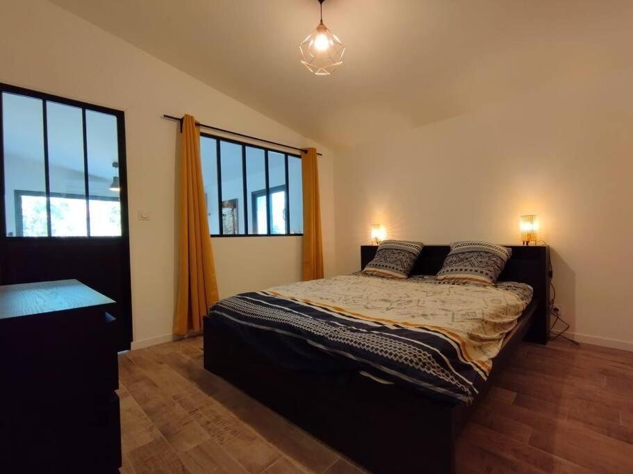 Appartement Avec Jardin Privatif Cuers Esterno foto