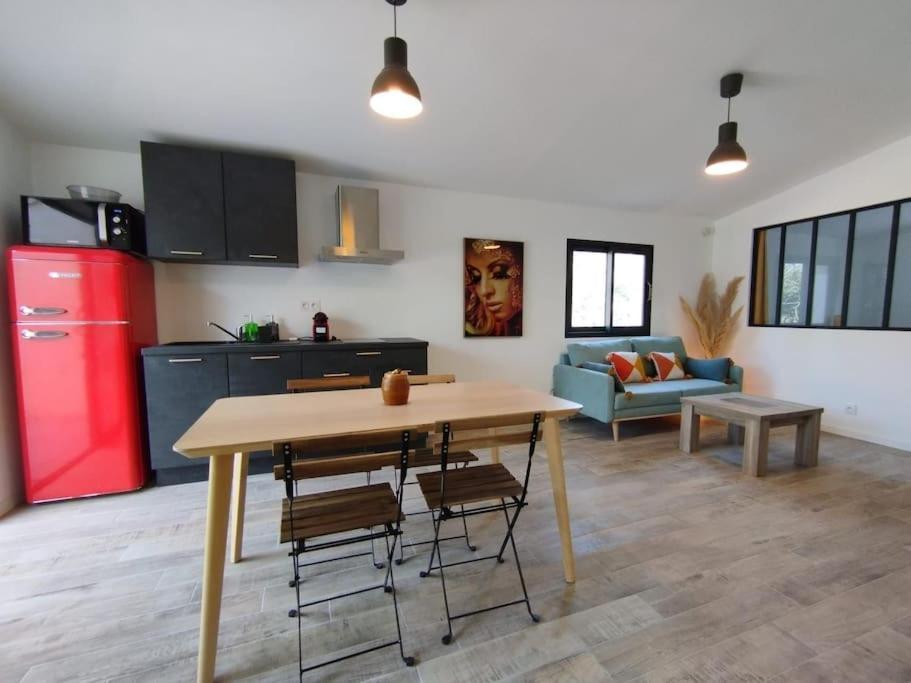 Appartement Avec Jardin Privatif Cuers Esterno foto